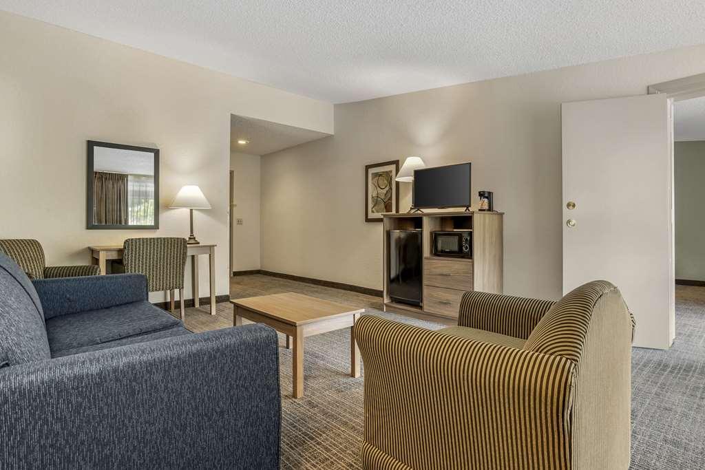 Quality Inn & Suites Nrg Park - Medical Center Houston Room photo