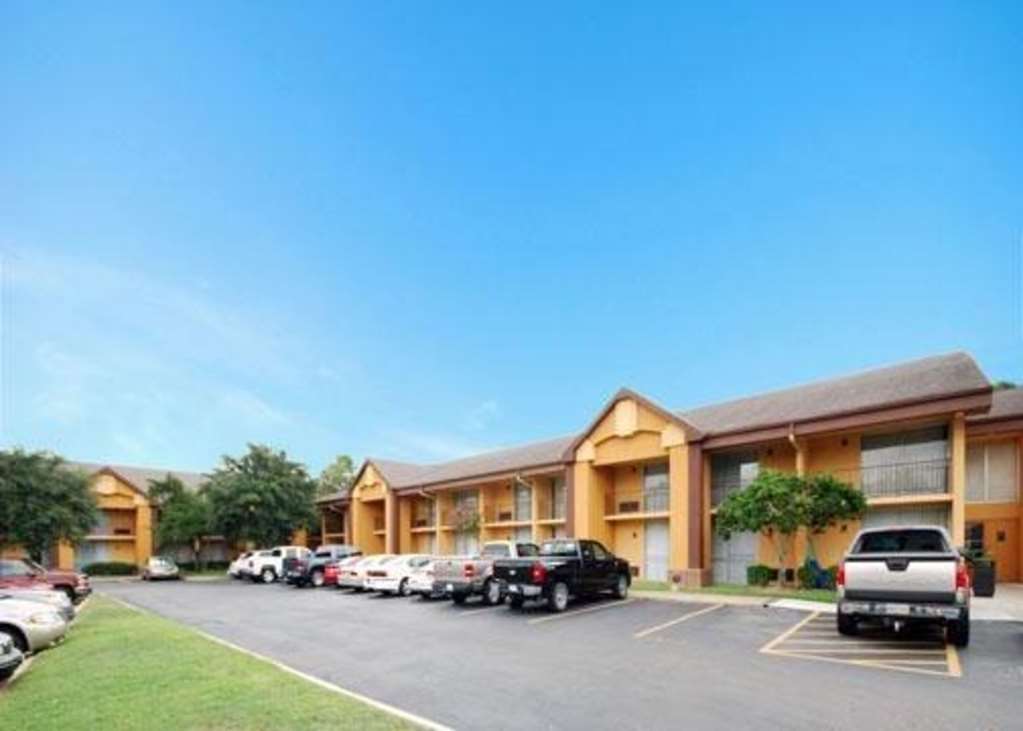 Quality Inn & Suites Nrg Park - Medical Center Houston Exterior photo